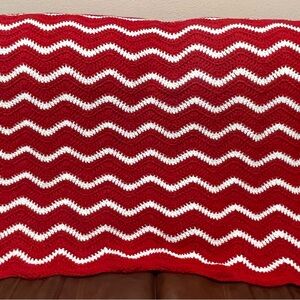 Chevron Ripple Modern Red/White Crochet AFGHAN 40” x48” Couch Throw, Blanket